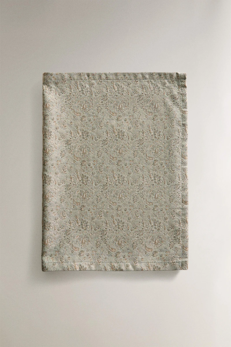 FLORAL JACQUARD TABLE RUNNER