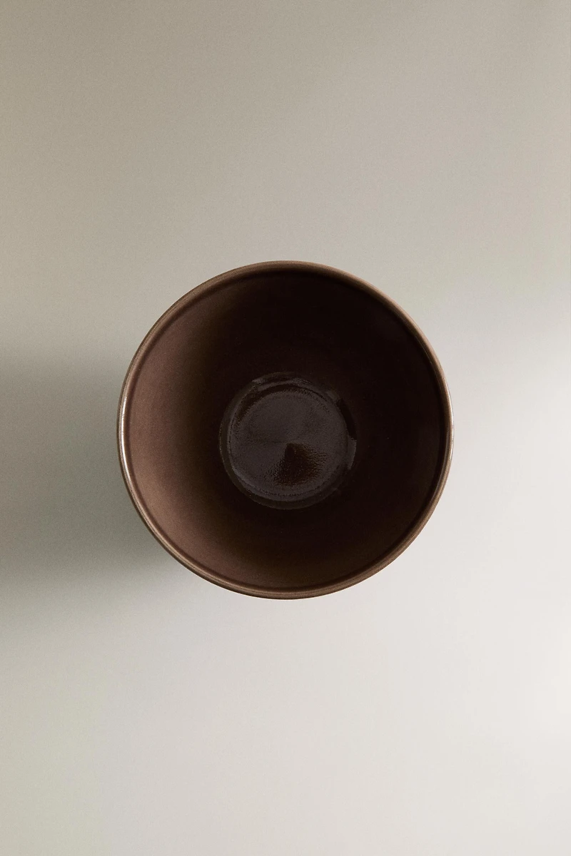 EARTHENWARE BOWL WITH RAISED DESIGN
