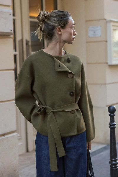 BELTED SHORT KNIT COAT