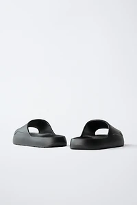 SLIDE SANDALS