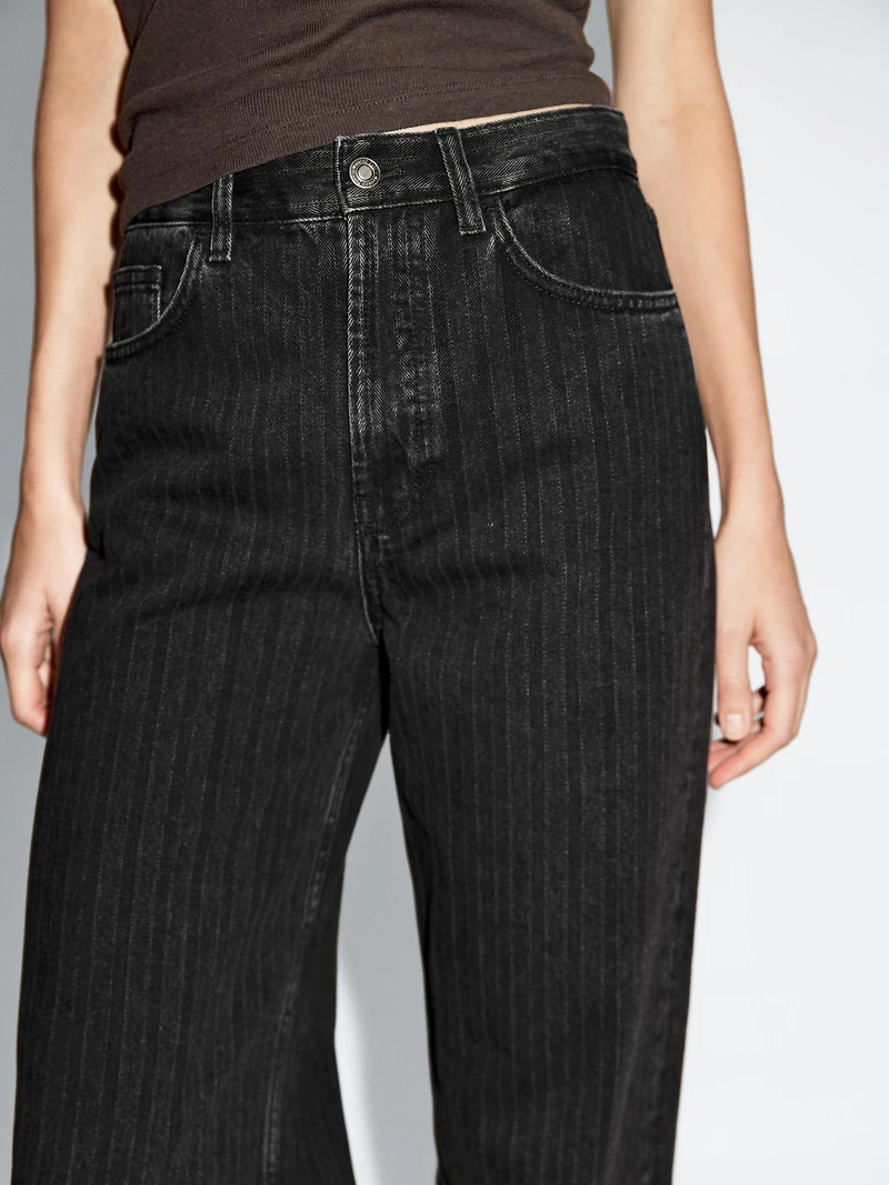 High-waist straight-leg jeans