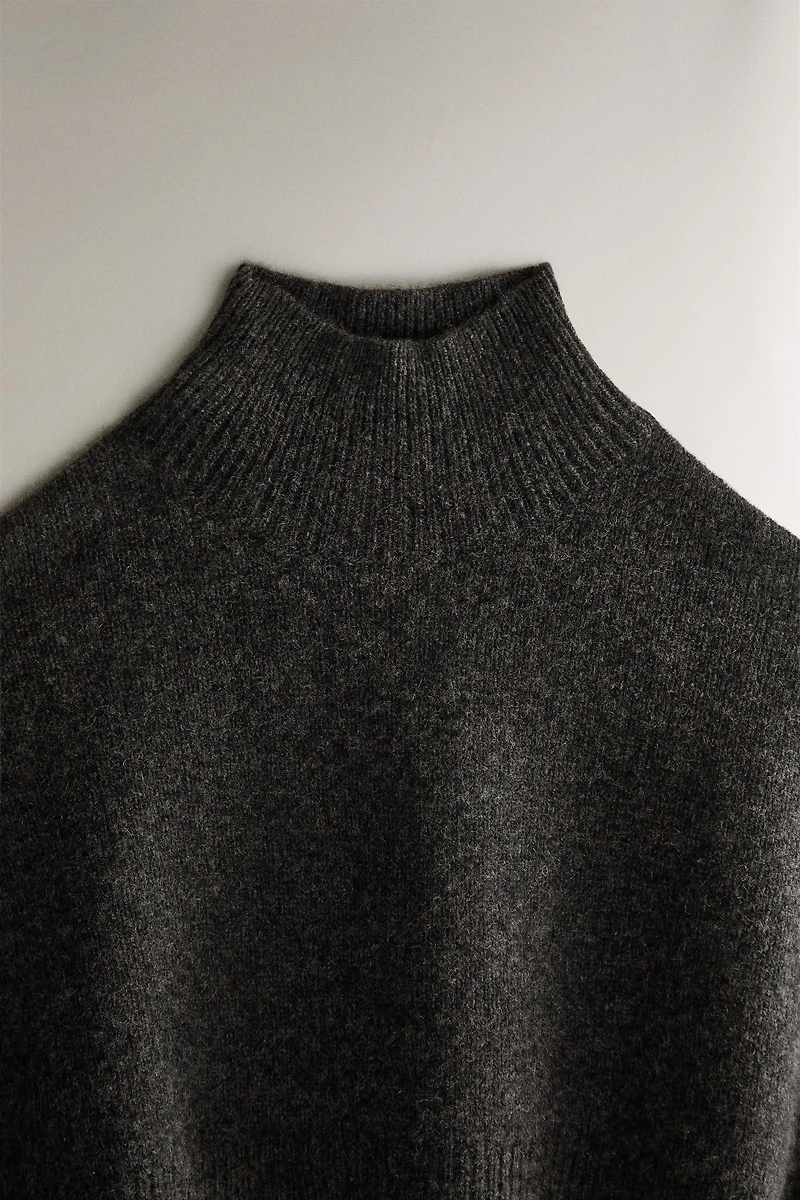 CASHMERE CROP TOP