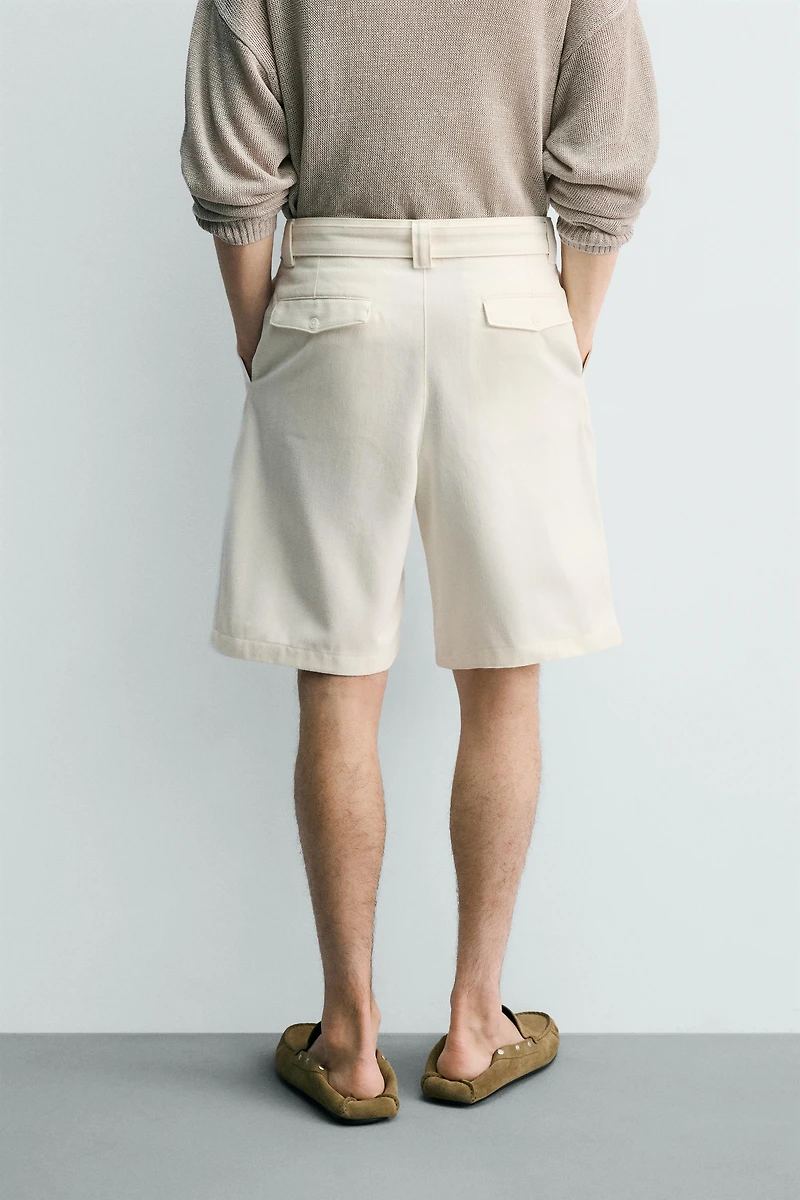 RELAXED FIT PLEATED BELTED SHORTS