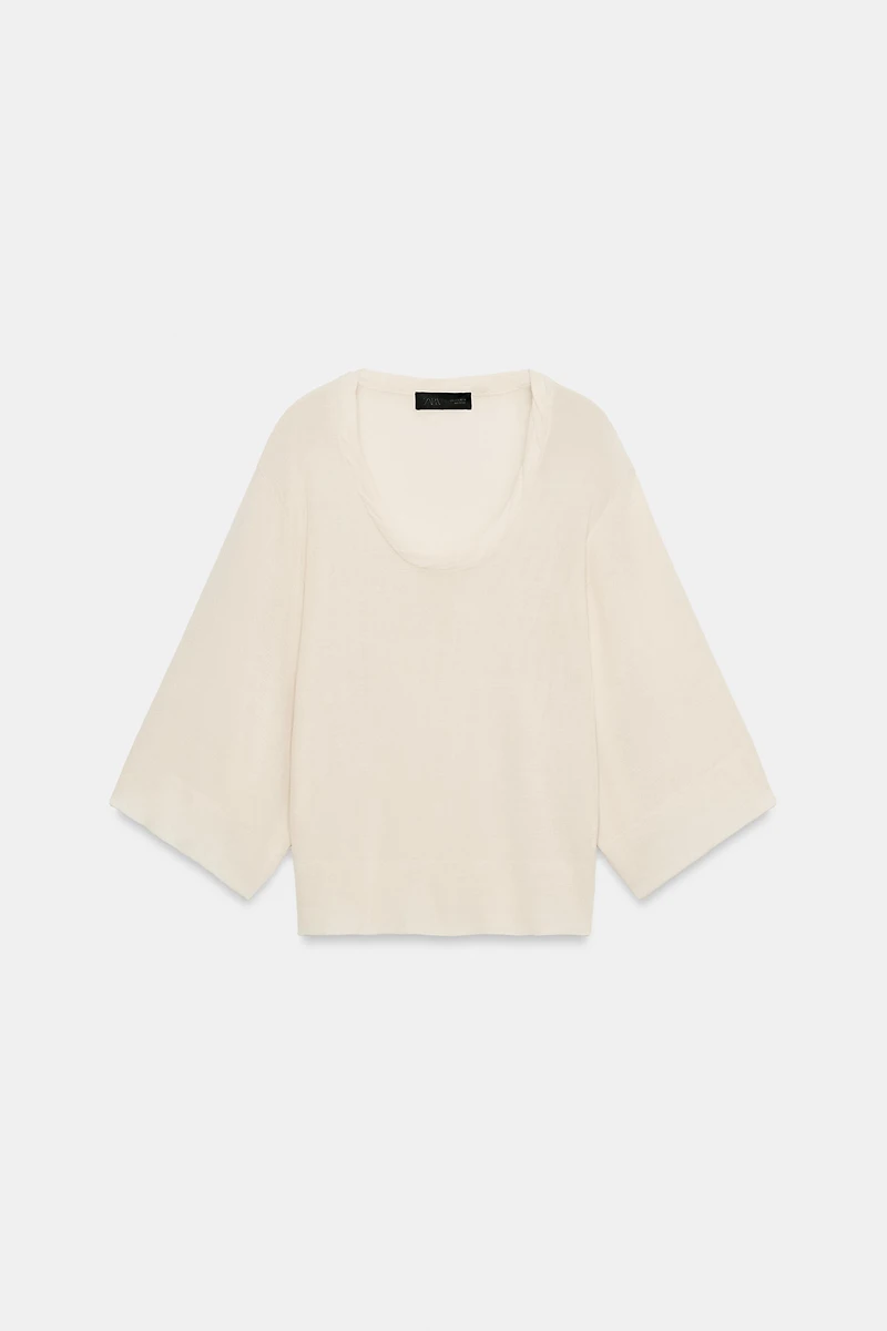 GATHERED ROUND NECK KNIT TOP