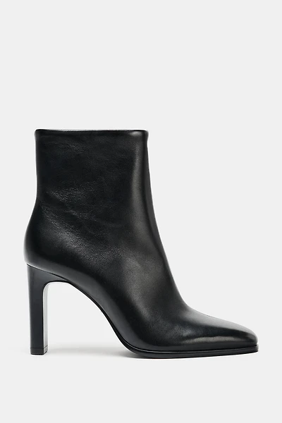LEATHER HEELED ANKLE BOOTS