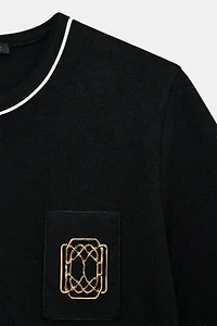 BROOCH DETAIL T-SHIRT