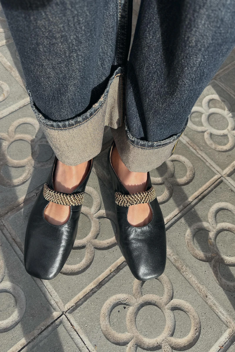 BALLERINE CUIR BANDE MÉTALLIQUE