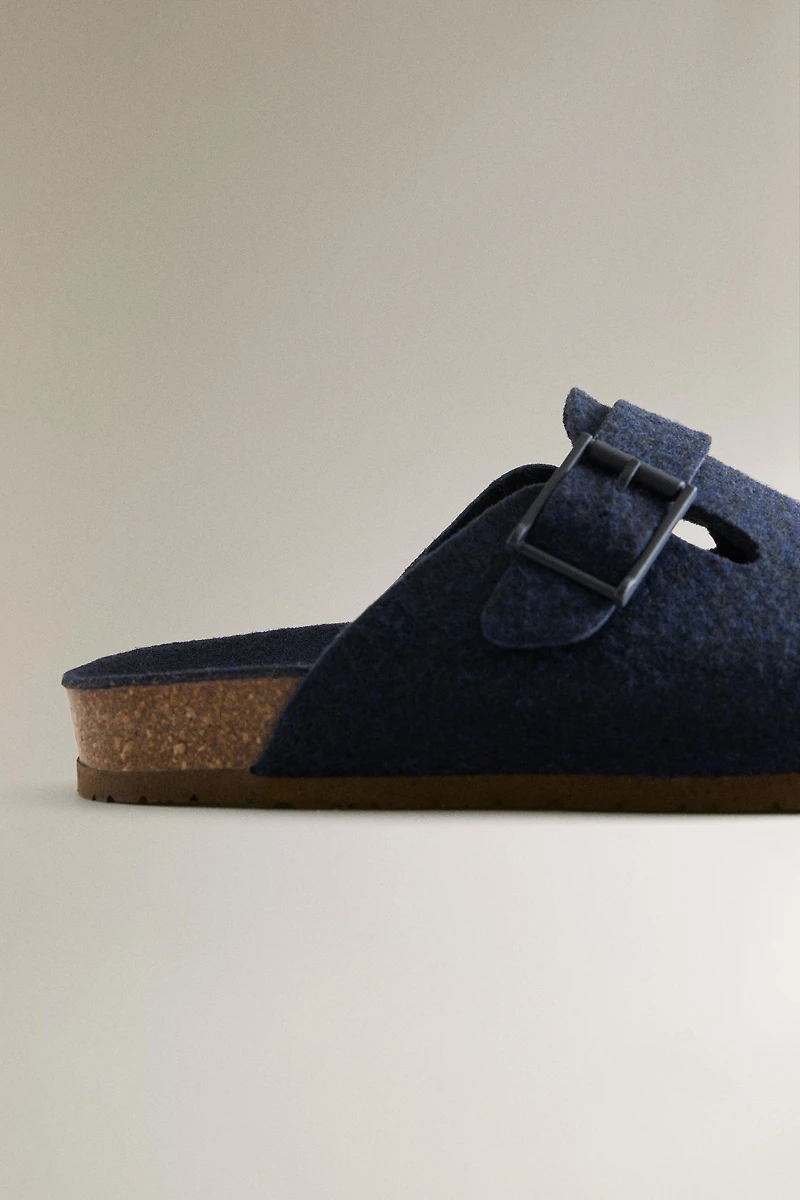 FELT BUCKLED CLOG SLIPPERS