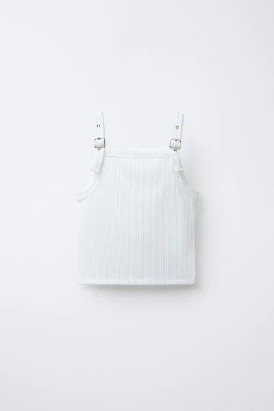 RIBBED T-SHIRT WITH BUCKLES