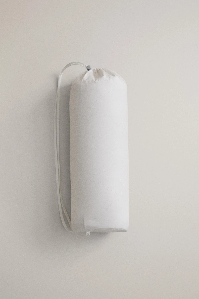 KIDS’ SOFT-TOUCH QUILTED FIBER PILLOW
