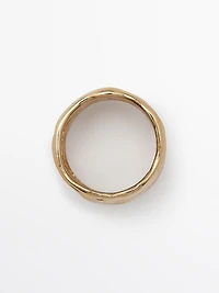 Irregular ring