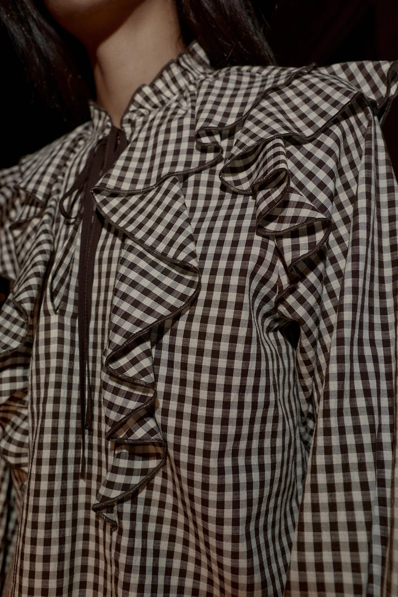 GINGHAM RUFFLE BLOUSE