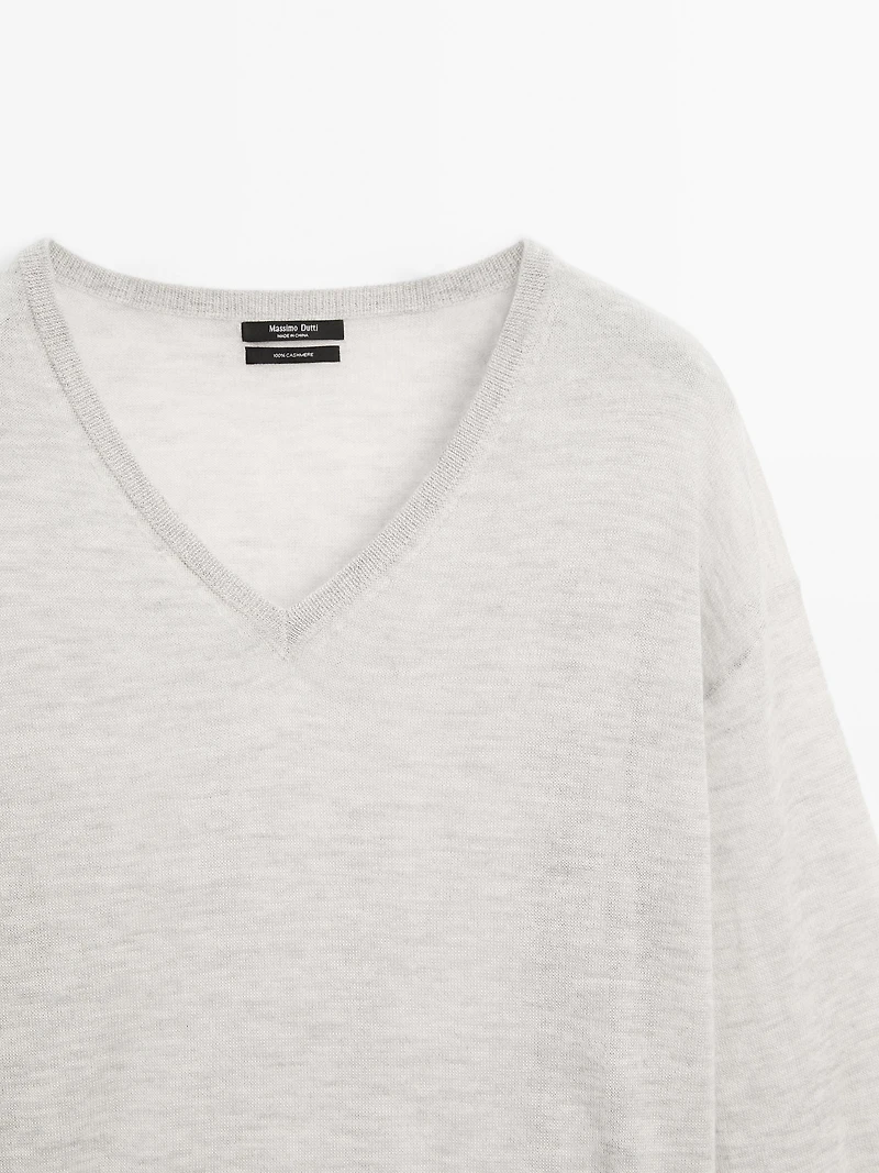 100% cashmere fine knit sweater