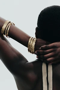 LOT DE BRACELETS TEXTURÉS