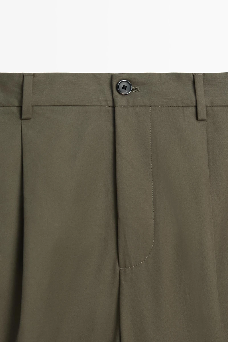 100% cotton pants with double pleats