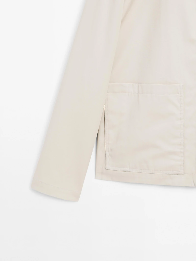 100% cotton jacket with collar detail