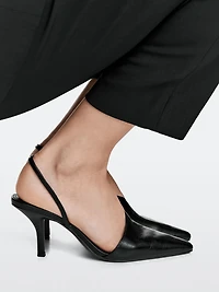 Asymmetric high-heel shoes