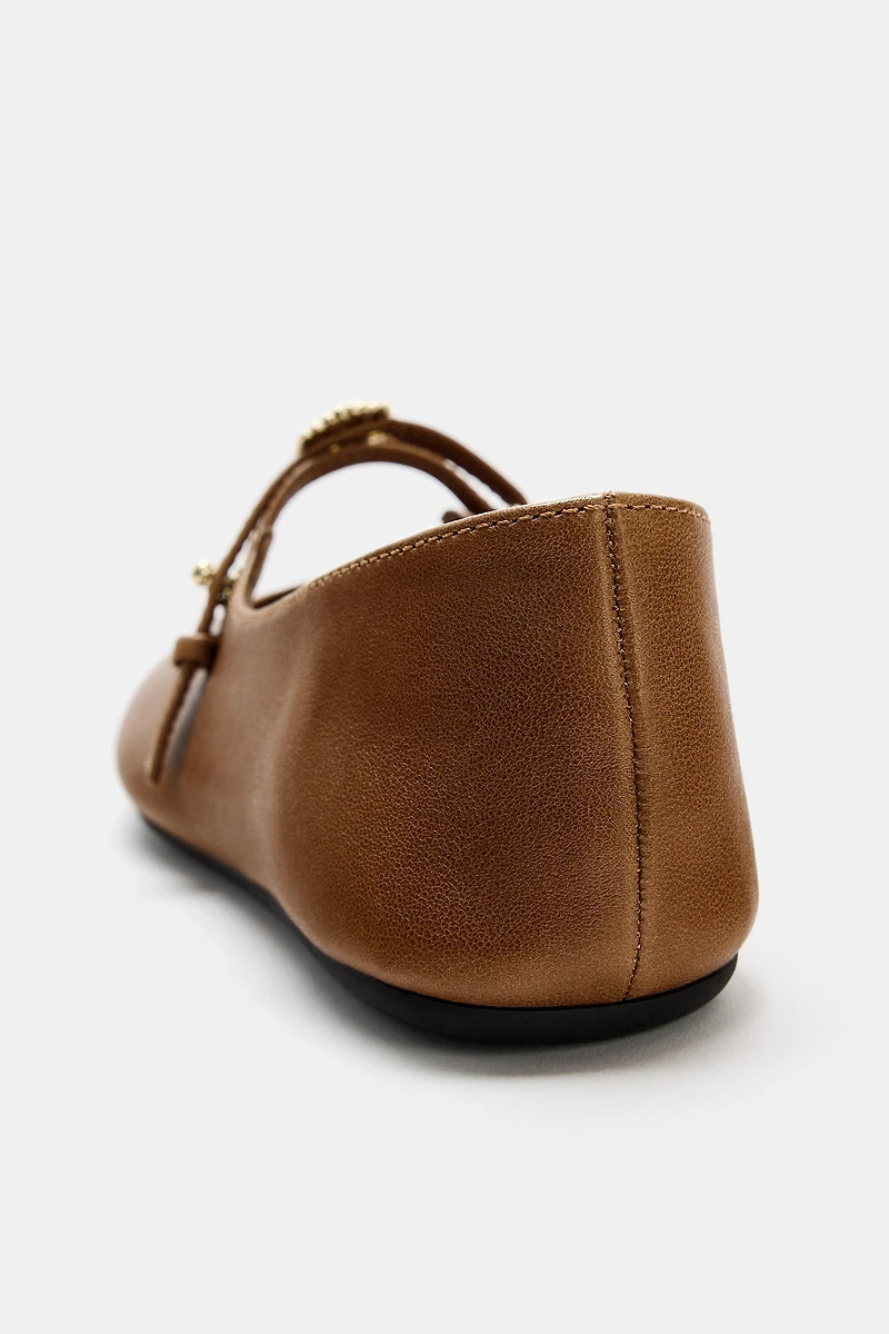 LEATHER BALLET FLATS WITH METAL DETAIL