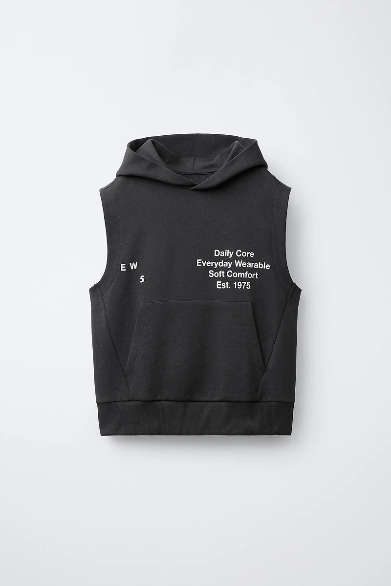 HOODED JOGGING VEST