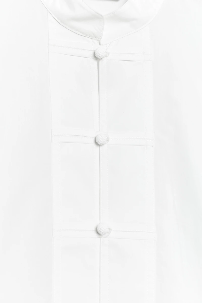 CHEMISE EN POPELINE À BRANDEBOURGS