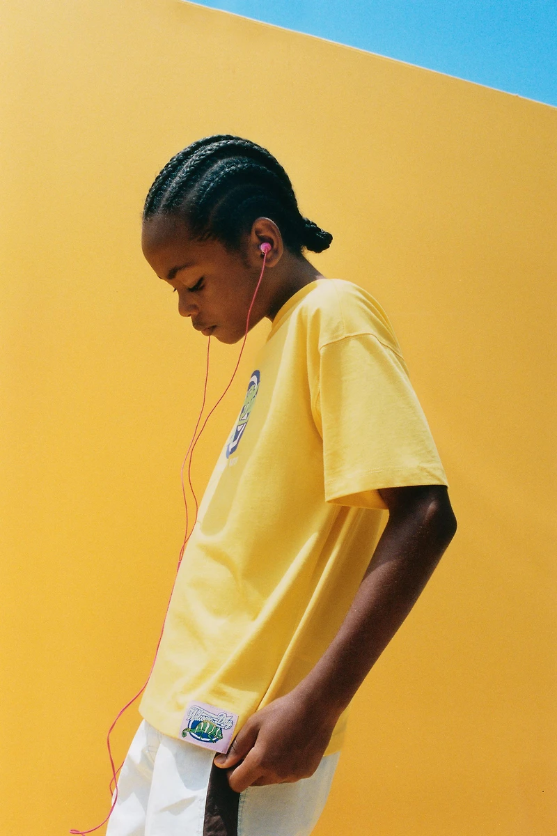 RAISED PRINT T-SHIRT