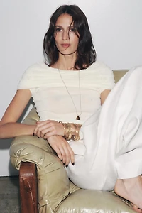 OFF-THE-SHOULDER KNIT TOP