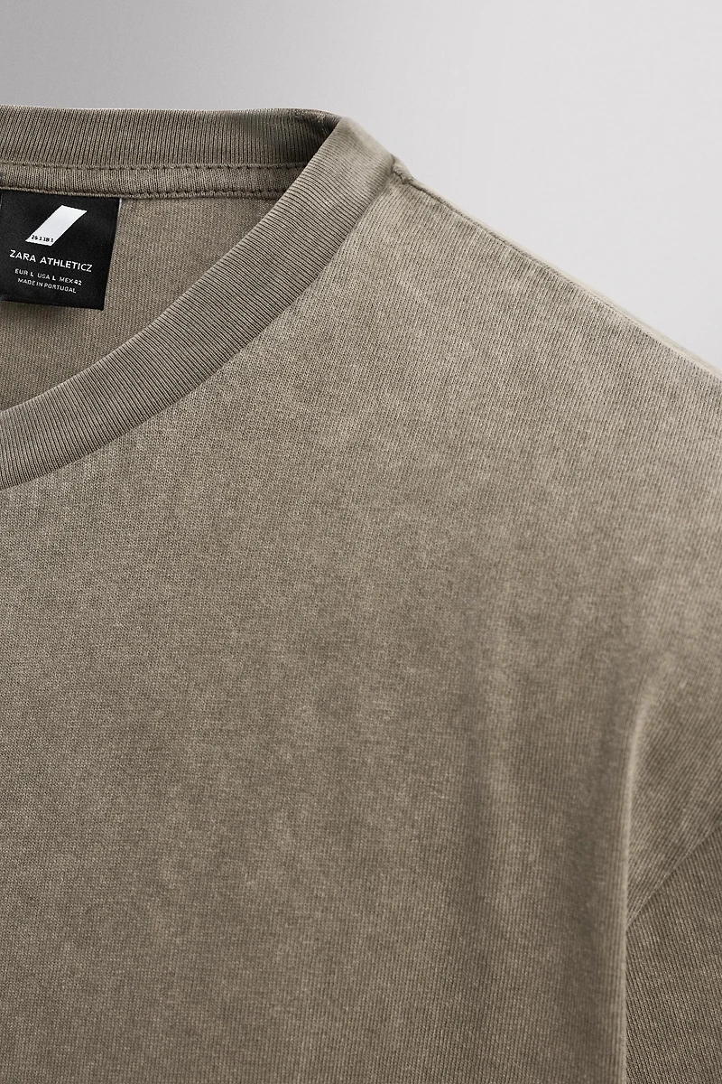 PRINTED GRAPHIC RUNNING T-SHIRT