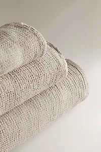 WAFFLE-KNIT LINEN BATH TOWEL