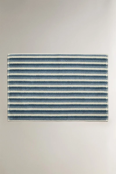 TAPIS DE BAIN JACQUARD GÉOMÉTRIQUE