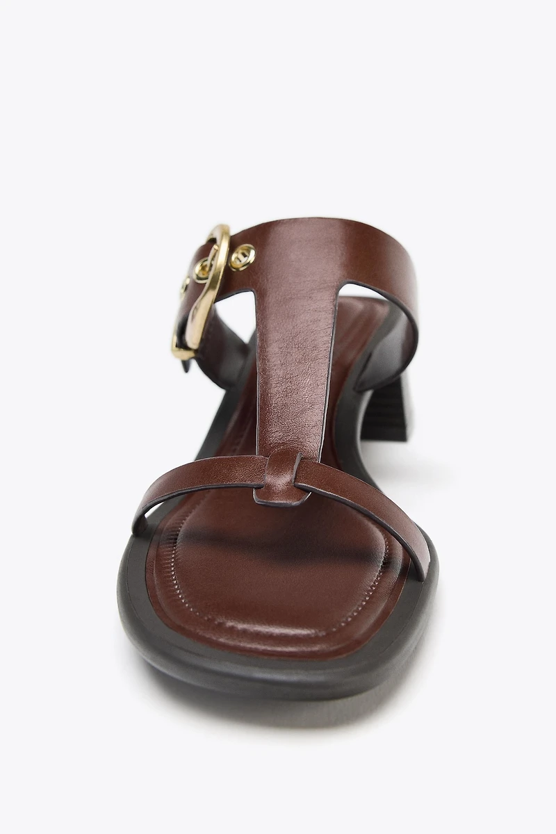 WIDE HEELED LEATHER SANDALS