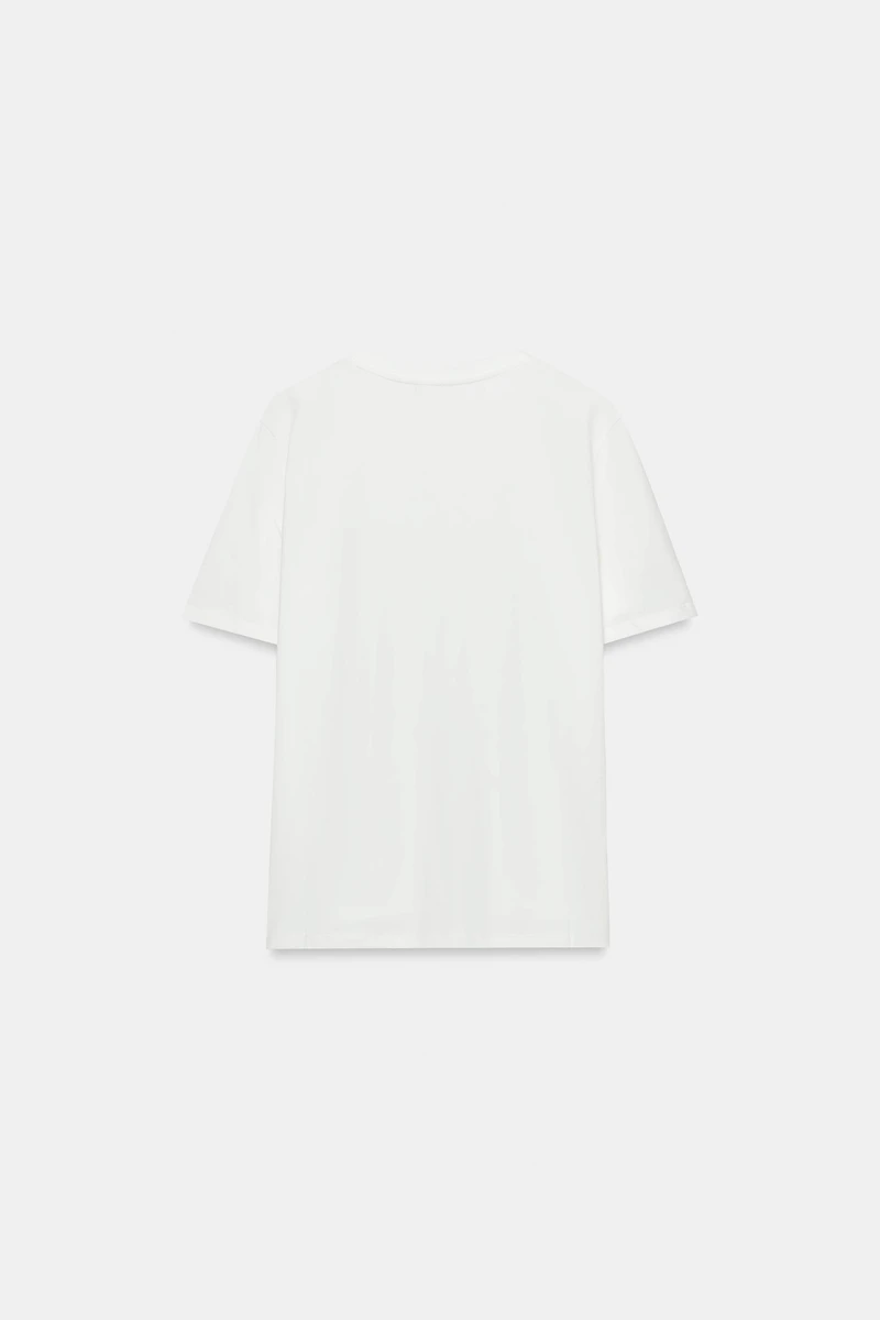 EMBOSSED BOW T-SHIRT