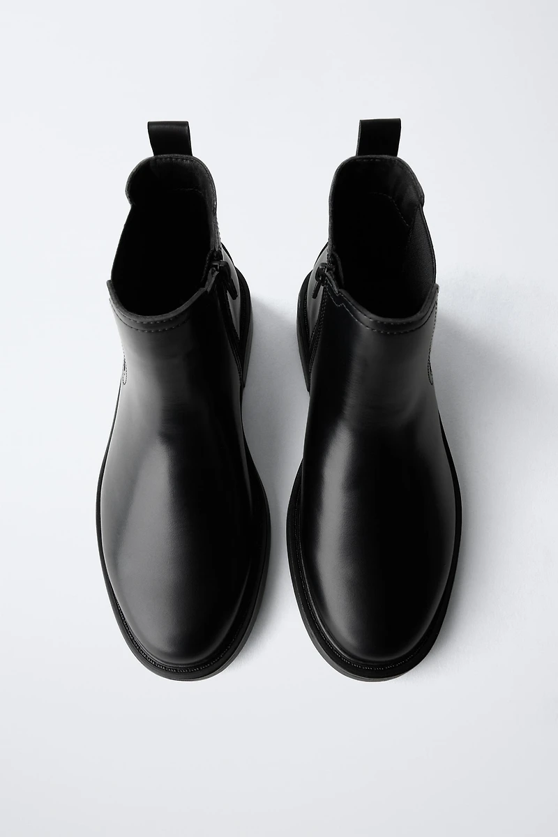 CHELSEA ANKLE BOOTS