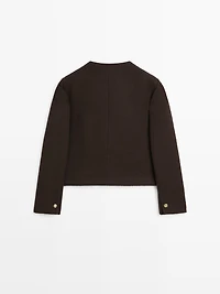 Cropped jacket with buttons