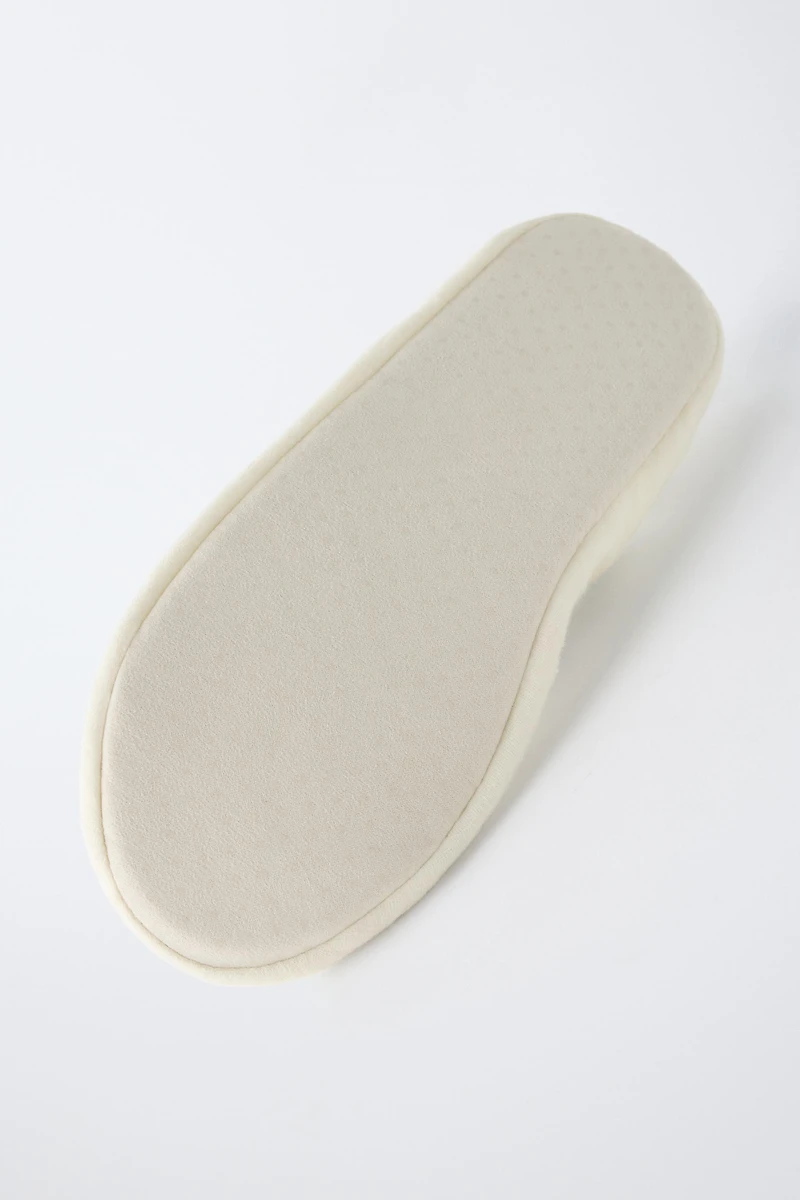 EMBROIDERED SLIPPERS