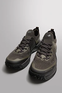 TRAINING SNEAKERS