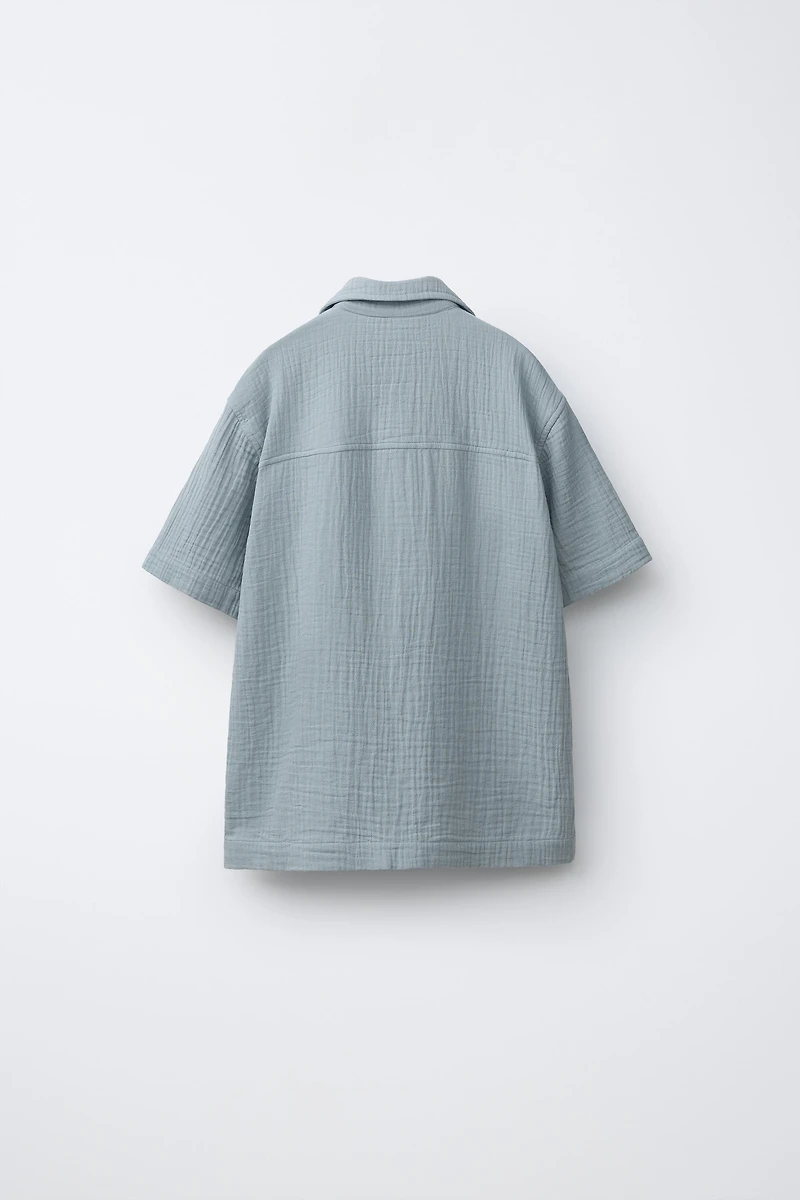 TEXTURED SPREAD COLLAR SHIRT