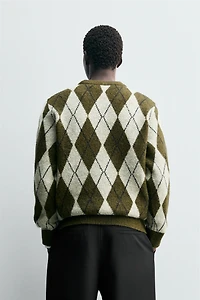 DIAMOND JACQUARD SWEATER