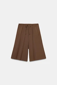 FLOWY WIDE-LEG BERMUDA SHORTS
