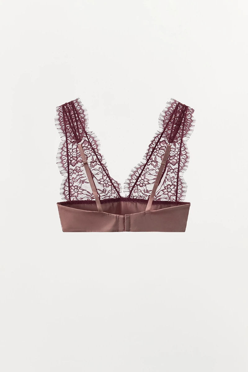 LACE TRIM TRIANGLE BRALETTE