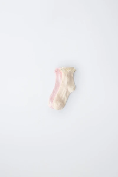 TWO-PACK OF LACE-TRIMMED ANKLE SOCKS