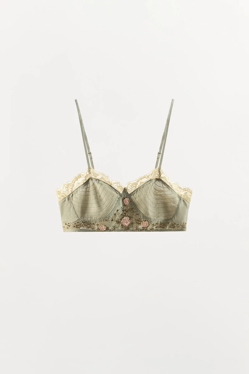 SOUTIEN-GORGE À FLEURS BRODÉES EN RELIEF