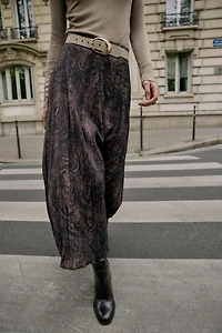 PRINTED BELTED MIDI SKIRT