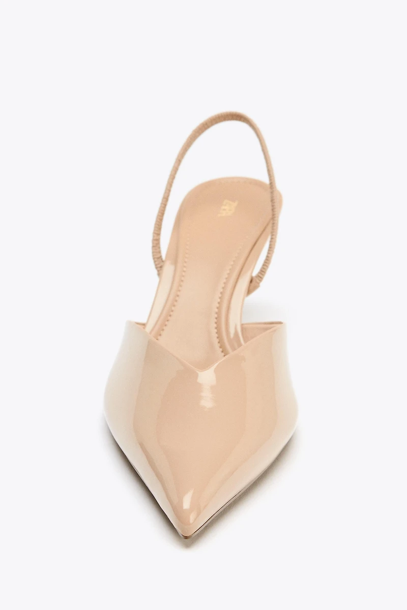 CHAUSSURES OUVERTES À L'ARRIÈRE EFFET VERNI