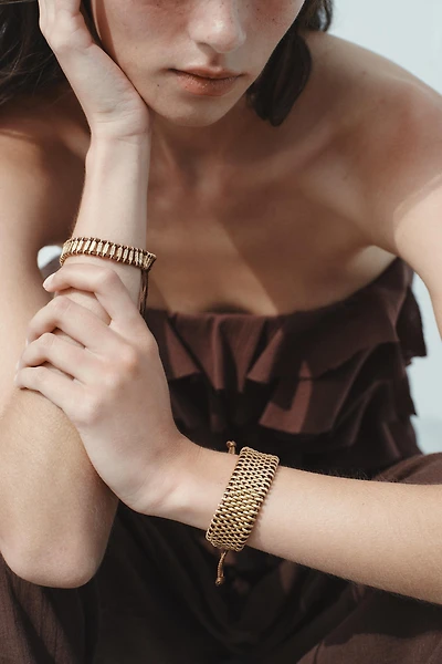 PACK OF METAL KNIT BRACELETS