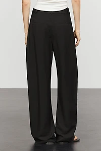 Pleated barrel fit pants