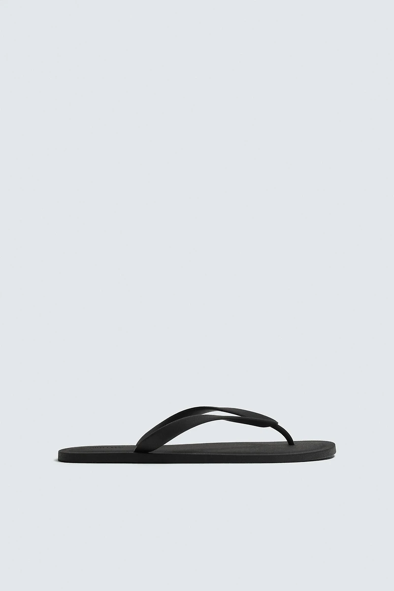 STRAPPY SANDALS