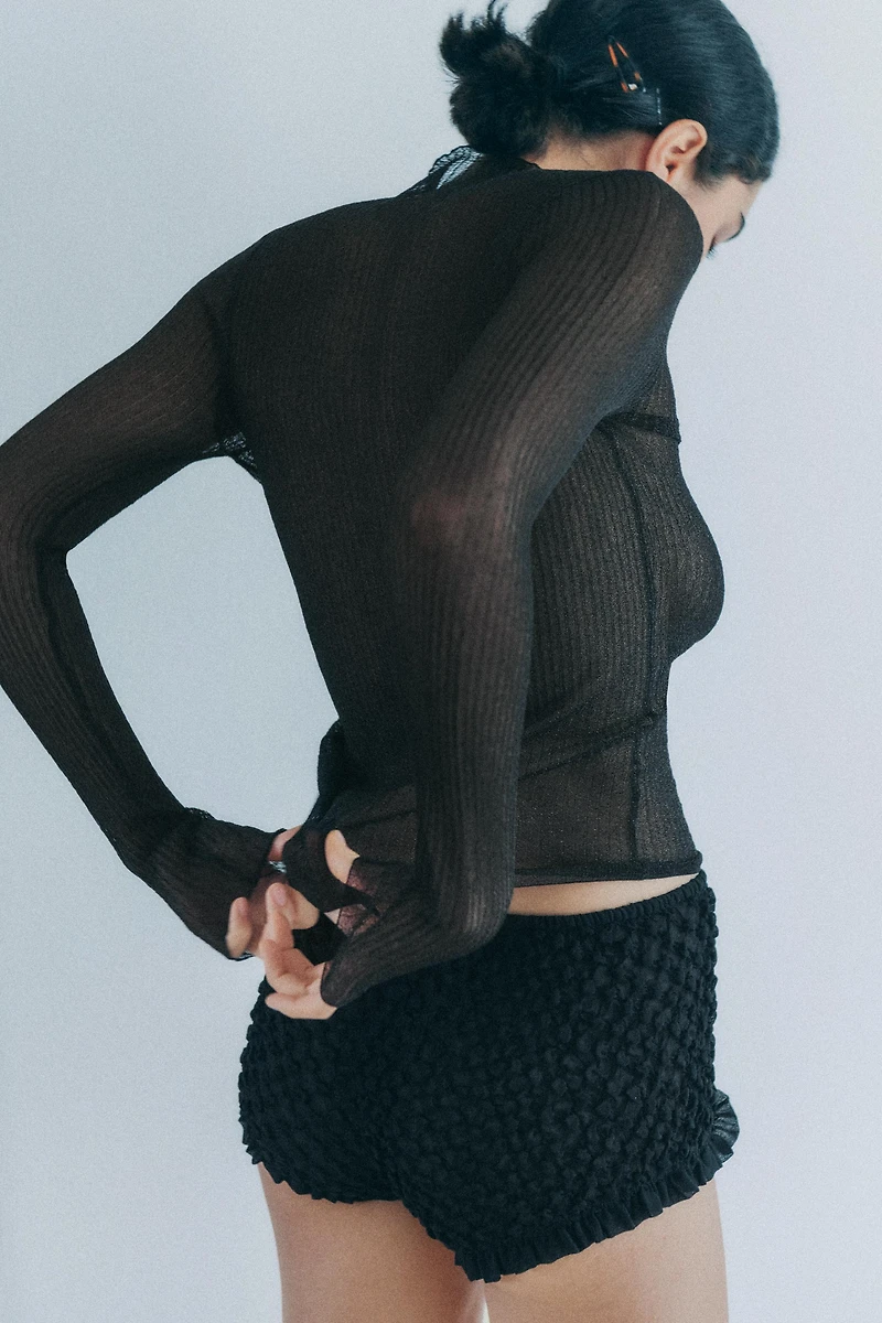 METALLIC THREAD KNIT TOP