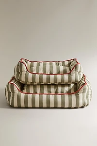 STRIPED PET BED WITH PIPING