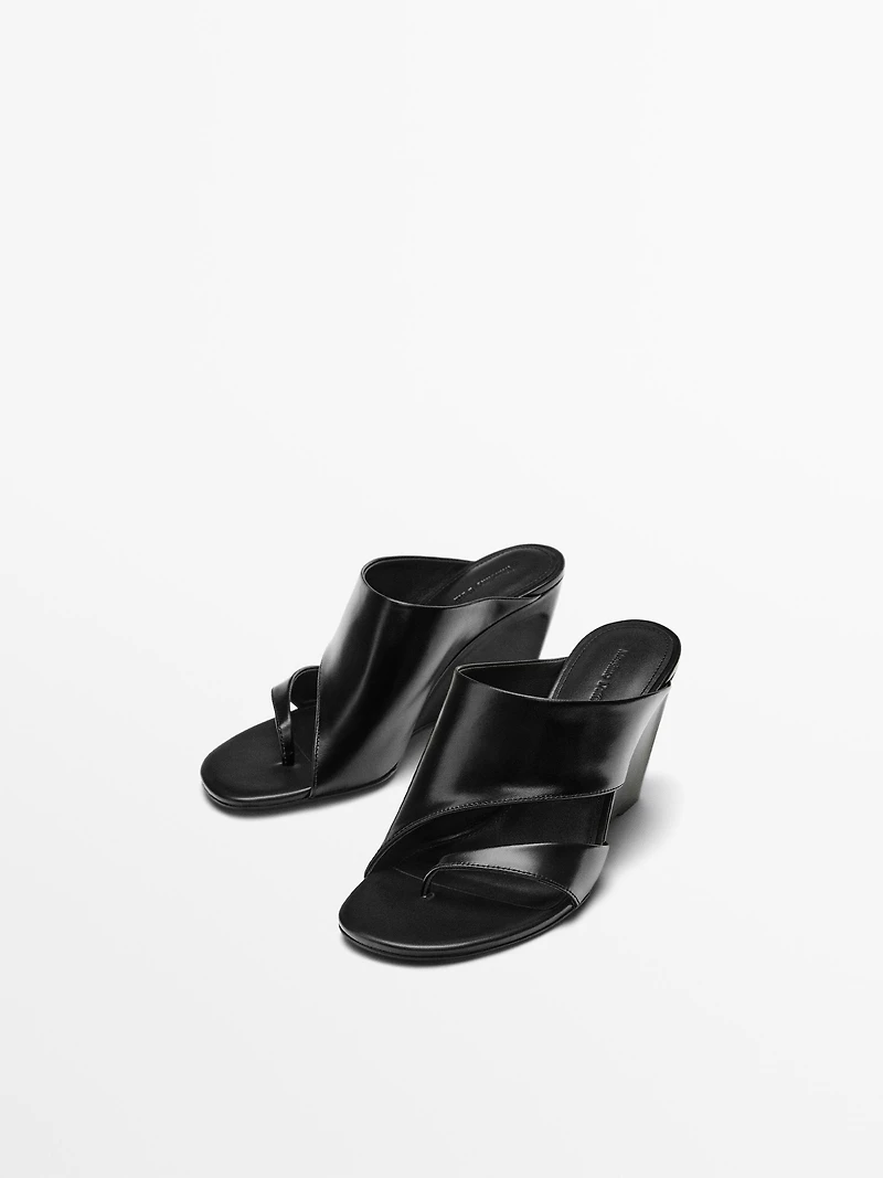 Leather wedge sandals