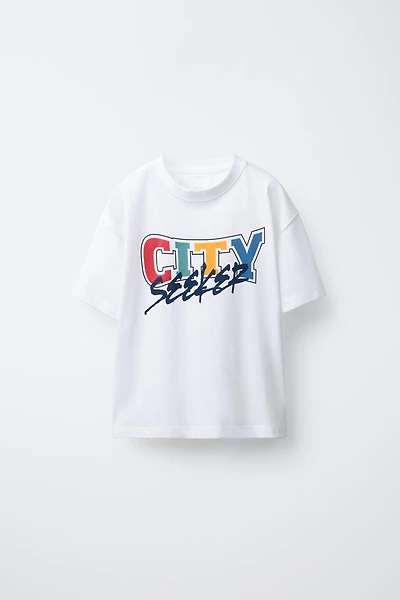 T-SHIRT VARSITY